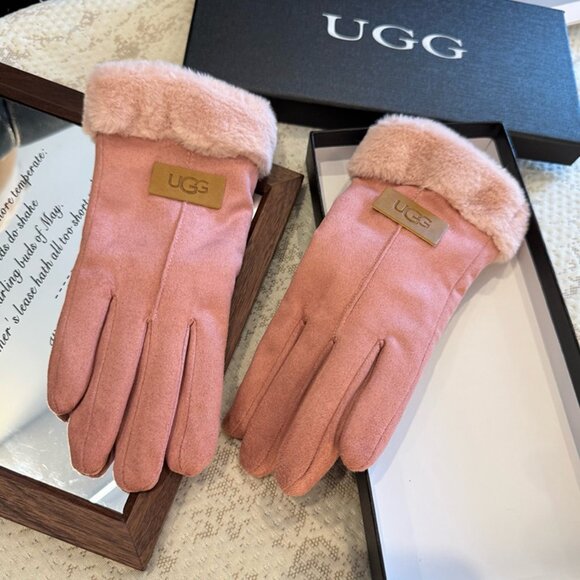 UGG Women's Pink Plush Gloves - Picture 4 of 6